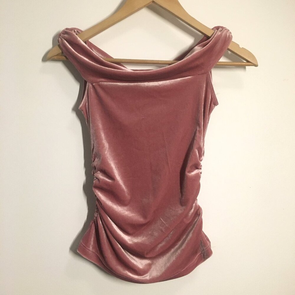 Le Chateau sleeveless pink velvet top size small